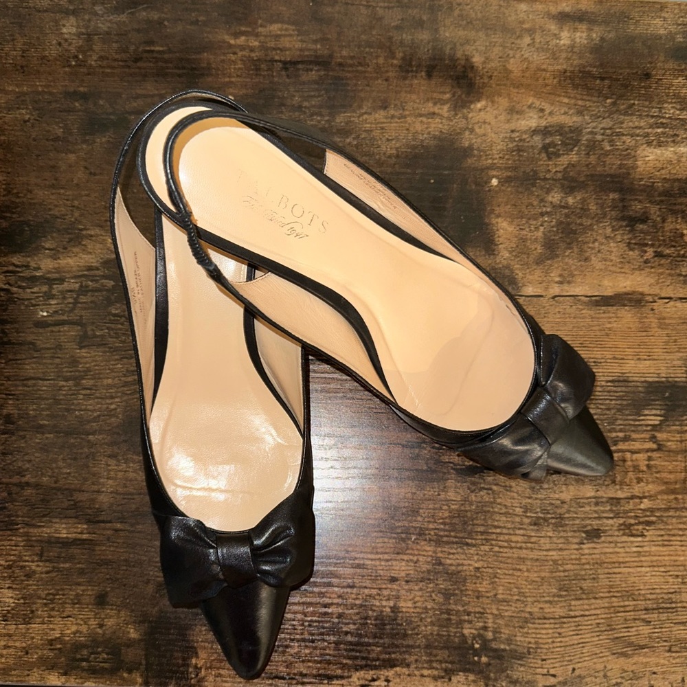 9 1/2 women’s Talbots black low heels
